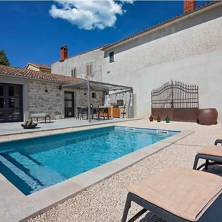 Dvori Private Pool Near Porec Βίλα Vrznaveri