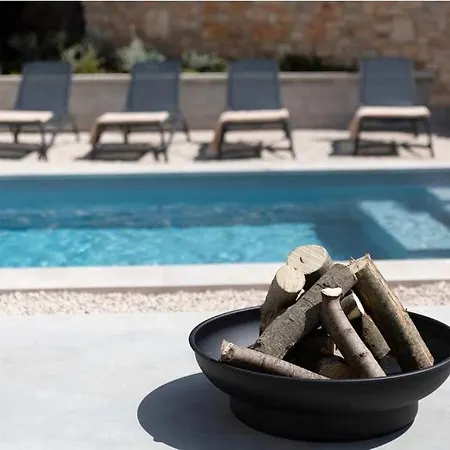 Dvori Private Pool Near Porec Villa