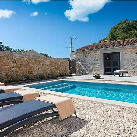 Dvori Private Pool Near Porec Villa