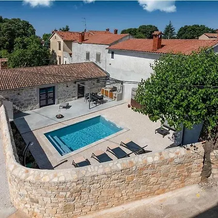 Villa Dvori Private Pool Near Porec Vrznaveri